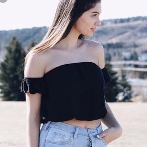 Black off the shoulder brandy Melville shirt!